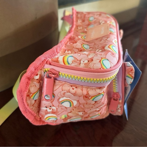 Igloo *NWT* Special Edition Care Bear Cheer Bear Fanny Pack Cooler Bag - Picture 7 of 11